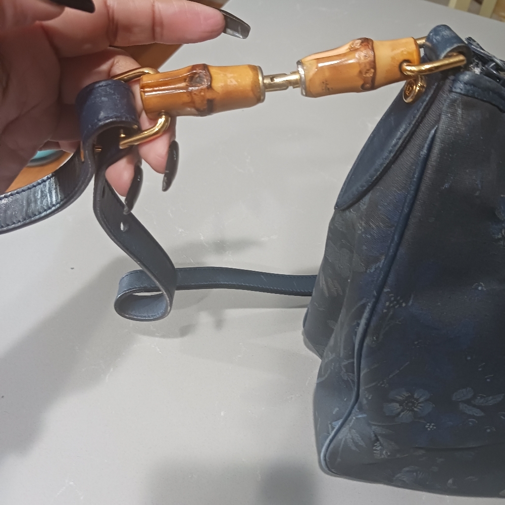 Authentic vintage Gucci with flour pattern shoulder bag - Picture 3 of 17